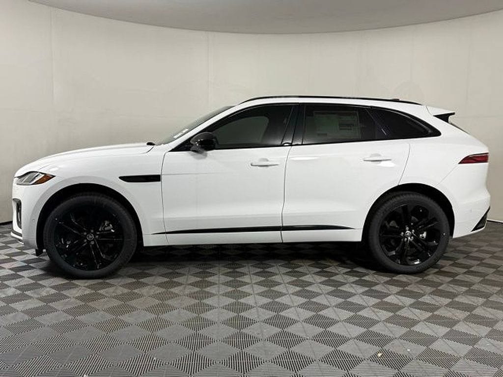2026 Jaguar F-Pace R-Dynamic S - Photo 3