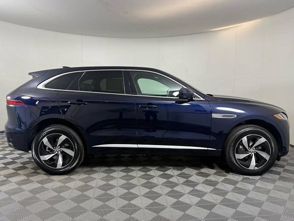 2026 Jaguar F-Pace R-Dynamic S - Photo 9