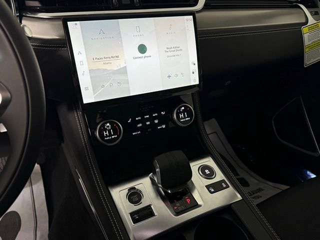 2026 Jaguar F-Pace R-Dynamic S - Photo 38
