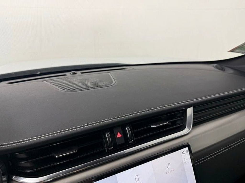 2026 Jaguar F-Pace R-Dynamic S - Photo 28