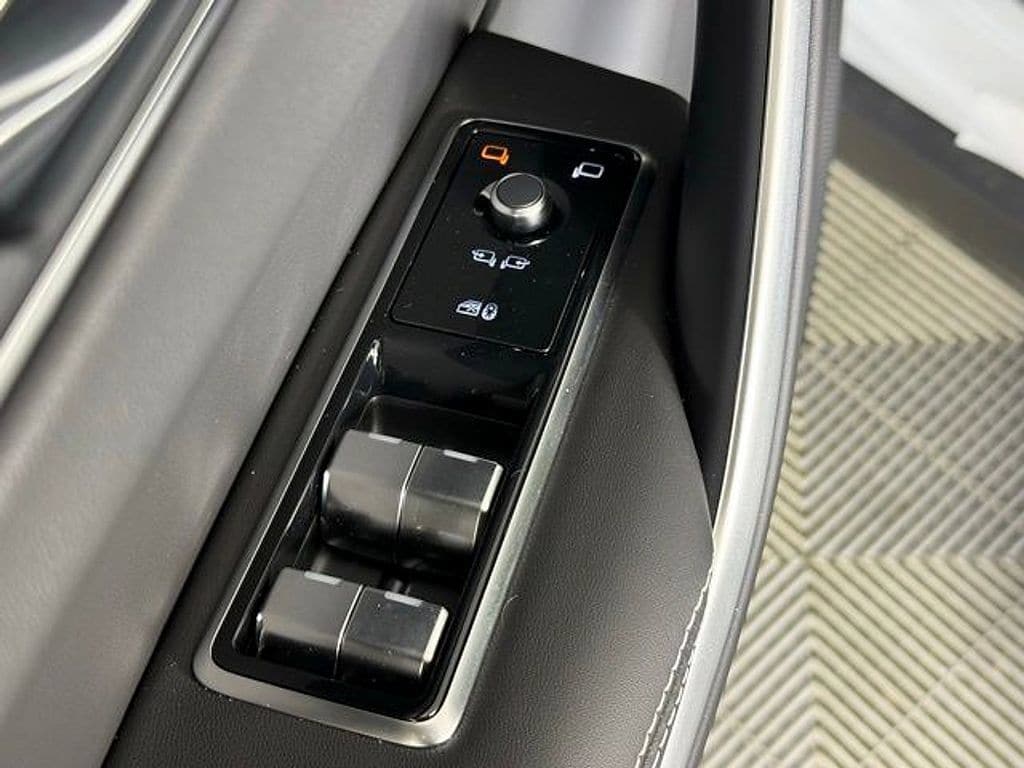2026 Jaguar F-Pace R-Dynamic S - Photo 25