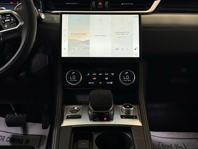 2026 Jaguar F-Pace R-Dynamic S - Photo 23