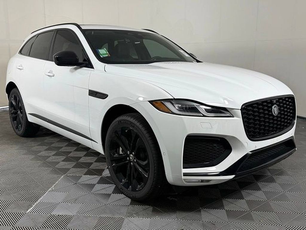 2026 Jaguar F-Pace R-Dynamic S - Photo 8