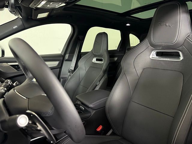 2026 Jaguar F-Pace R-Dynamic S - Photo 5