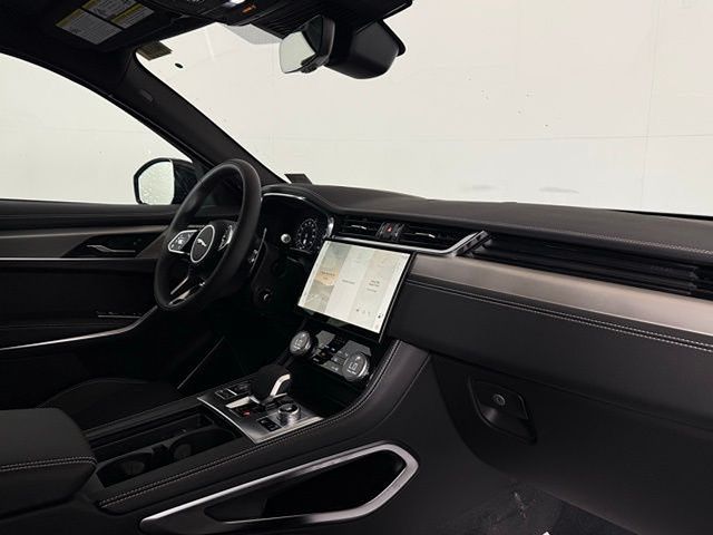2026 Jaguar F-Pace R-Dynamic S - Photo 19