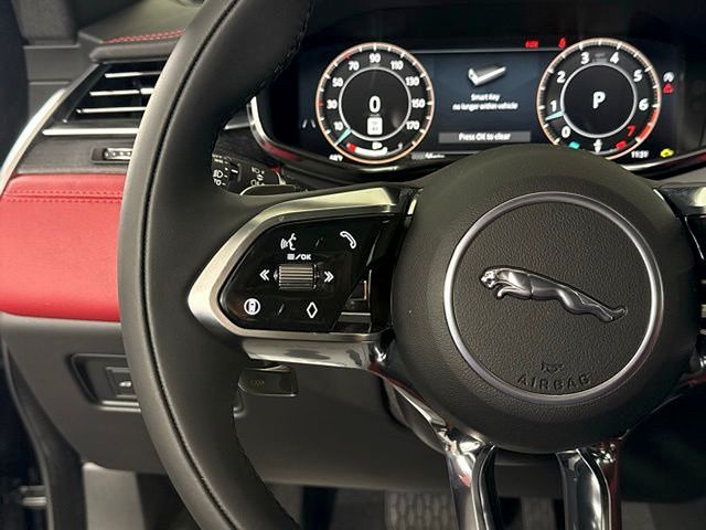 2026 Jaguar F-Pace R-Dynamic S - Photo 40