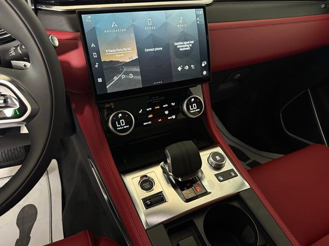 2026 Jaguar F-Pace R-Dynamic S - Photo 38