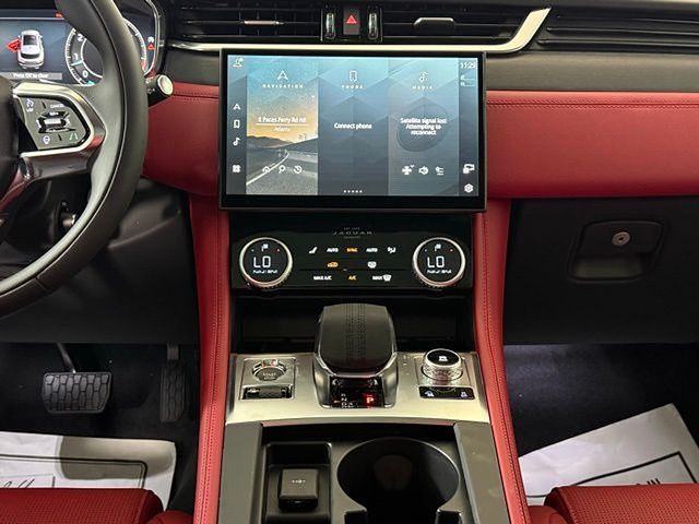 2026 Jaguar F-Pace R-Dynamic S - Photo 23