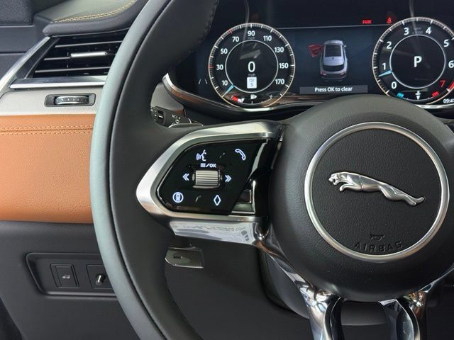 2026 Jaguar F-Pace R-Dynamic S - Photo 39