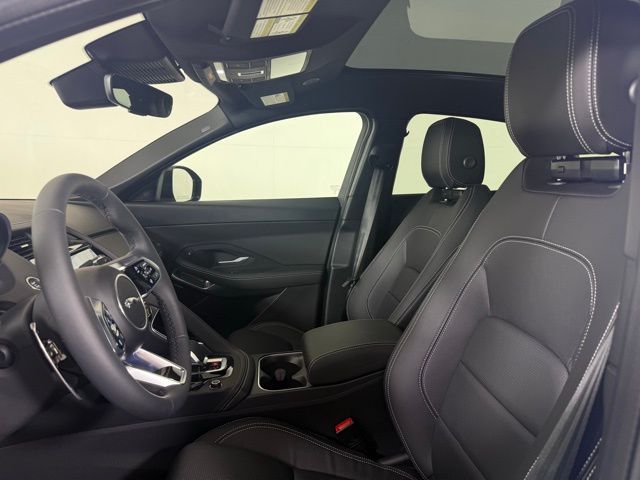2024 Jaguar E-PACE R-Dynamic photo 4