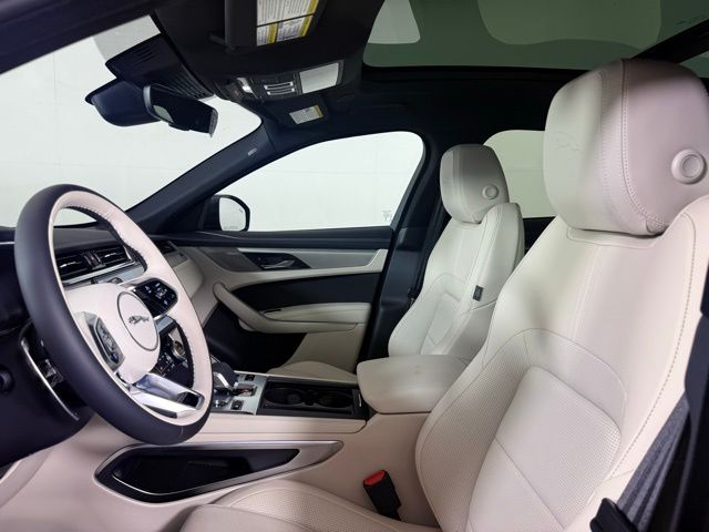 2026 Jaguar F-PACE P250 R-Dynamic S photo 4