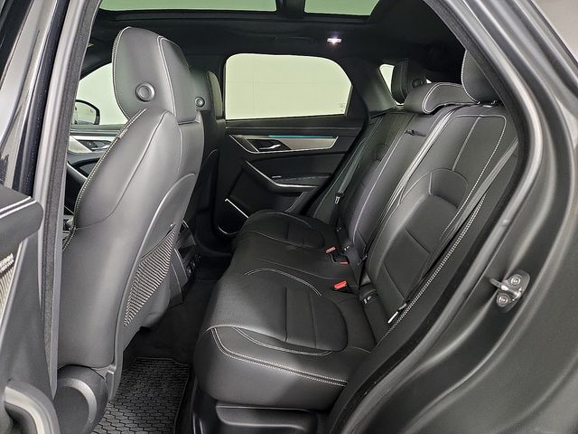 2026 Jaguar F-Pace R-Dynamic S - Photo 7