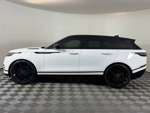 2026 Land Rover Range Rover Velar SE photo 2