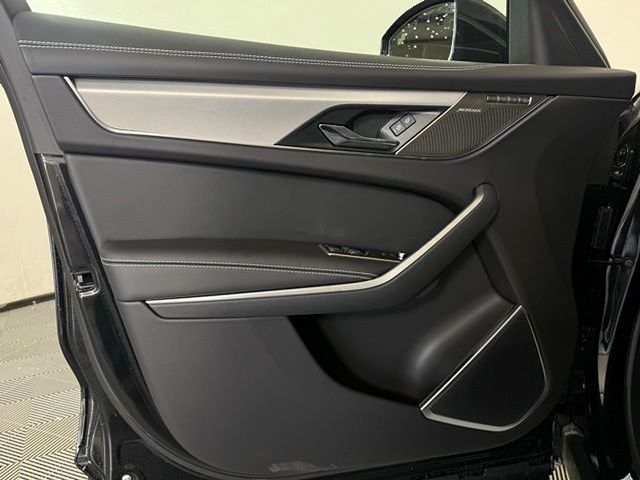 2026 Jaguar F-Pace R-Dynamic S - Photo 26