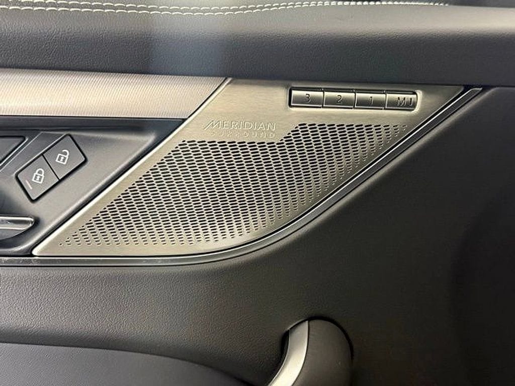 2026 Jaguar F-Pace R-Dynamic S - Photo 26