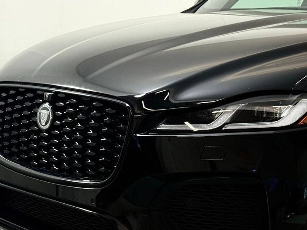 2026 Jaguar F-Pace R-Dynamic S - Photo 12