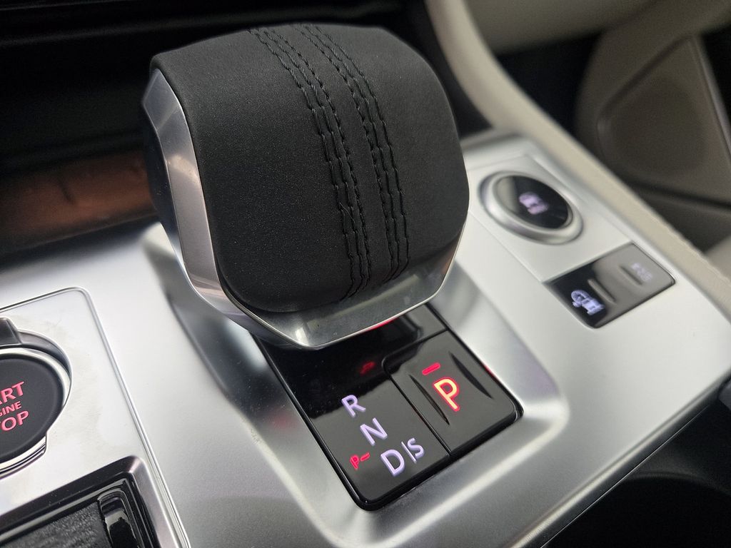 2026 Jaguar F-Pace R-Dynamic S - Photo 11