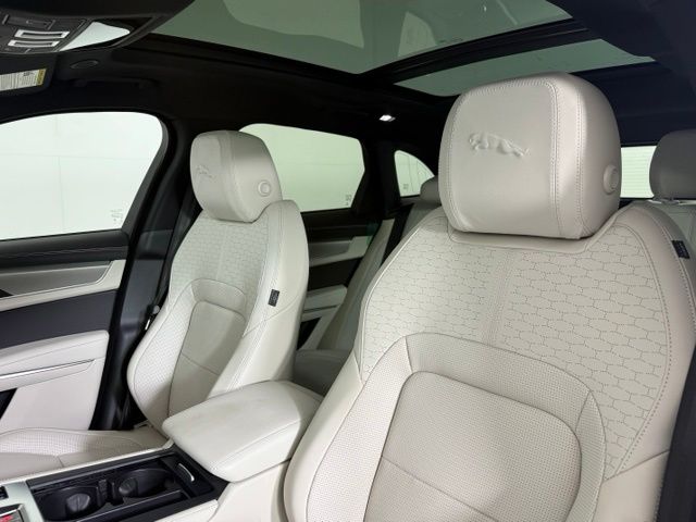 2026 Jaguar F-Pace R-Dynamic S - Photo 6