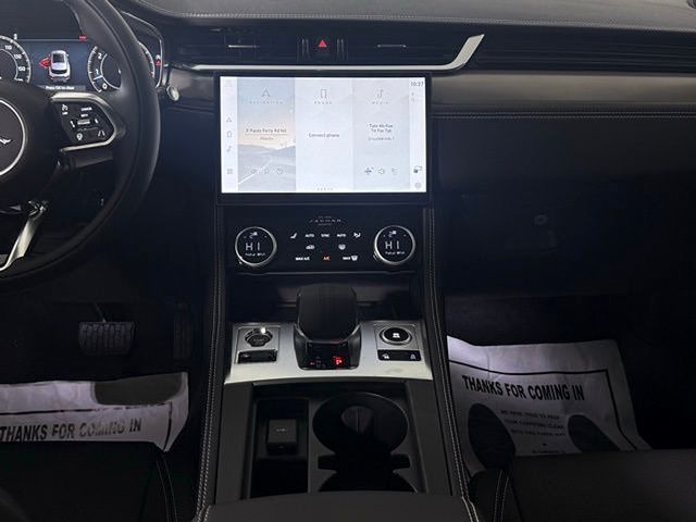 2026 Jaguar F-Pace R-Dynamic S - Photo 23