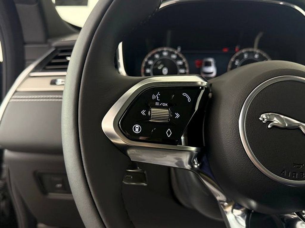 2026 Jaguar F-Pace R-Dynamic S - Photo 38
