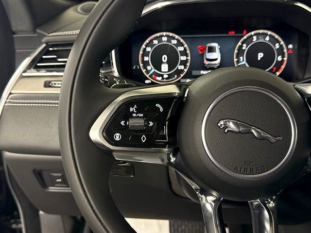 2026 Jaguar F-Pace R-Dynamic S - Photo 40