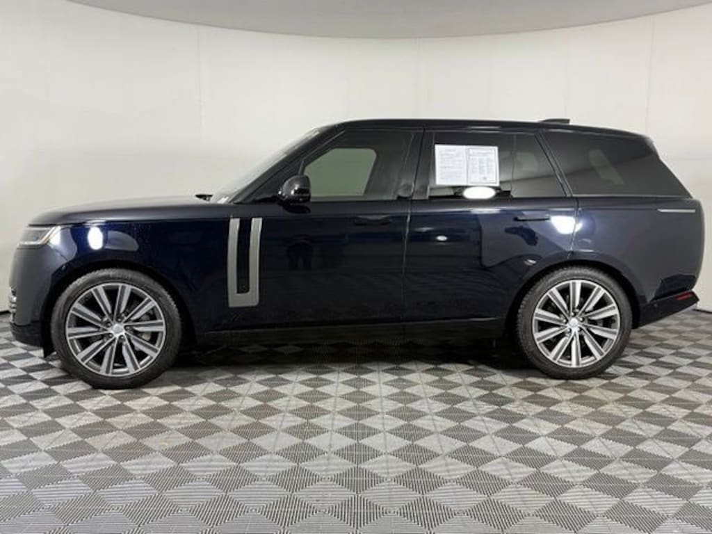 Used 2023 Land Rover Range Rover SE SUV