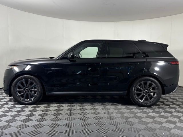 2024 Land Rover Range Rover Sport SE photo 3