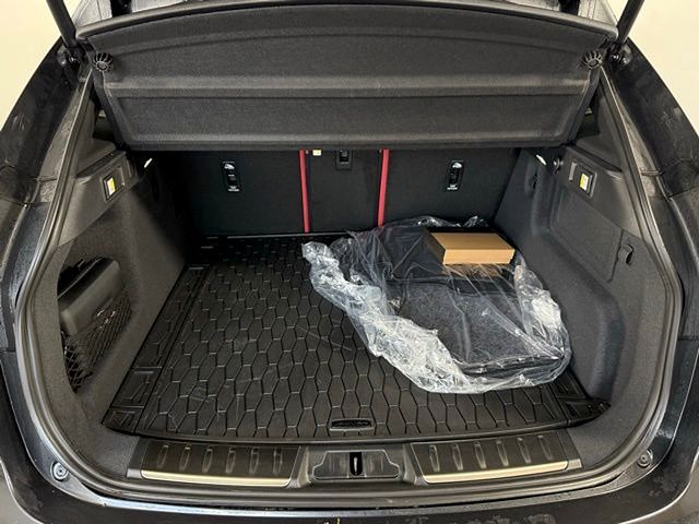 2026 Jaguar F-Pace R-Dynamic S - Photo 16