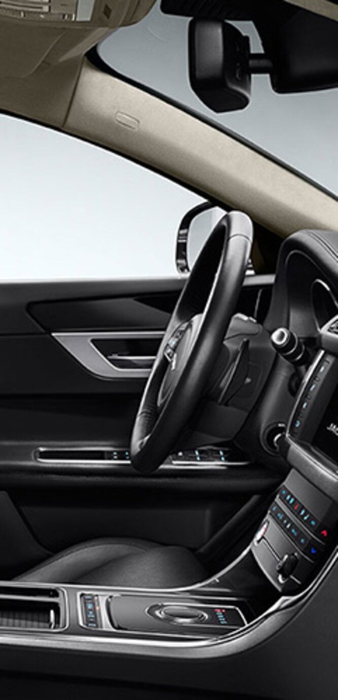 Hennessy Jaguar New Jaguar dealership in Atlanta, GA 30305