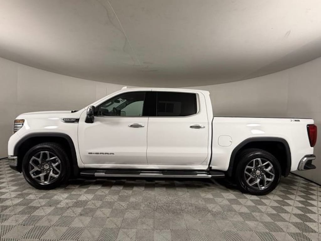 Used 2022 GMC Sierra 1500 SLT Truck Crew Cab