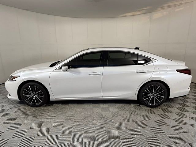2025 Lexus ES 350 photo 2