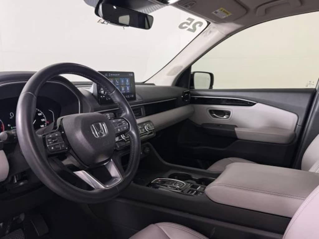 Used 2025 Honda Pilot EX-L SUV