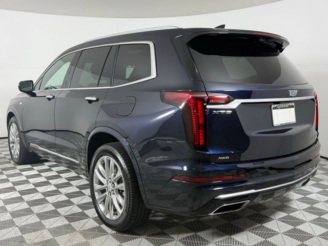 2022 Cadillac XT6 Premium Luxury photo 2