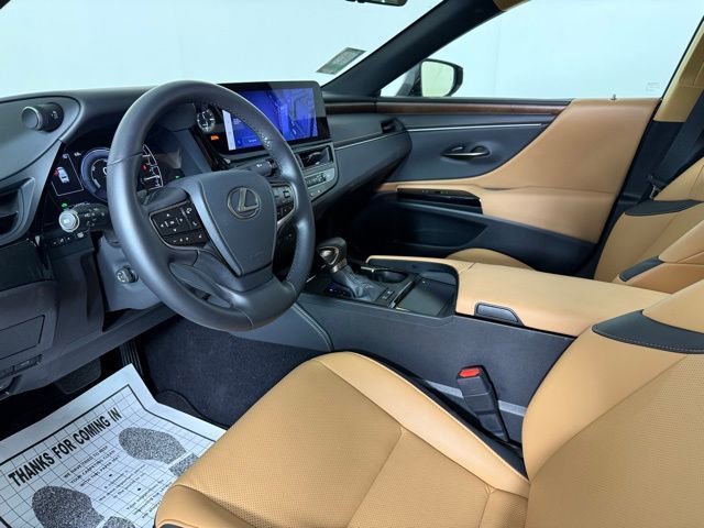 2025 Lexus ES 300h Base photo 4