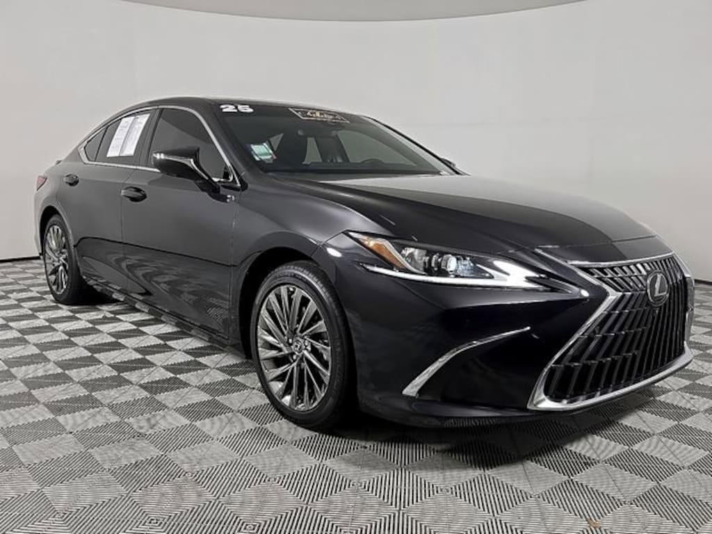 Used 2025 Lexus ES 300h Luxury Sedan
