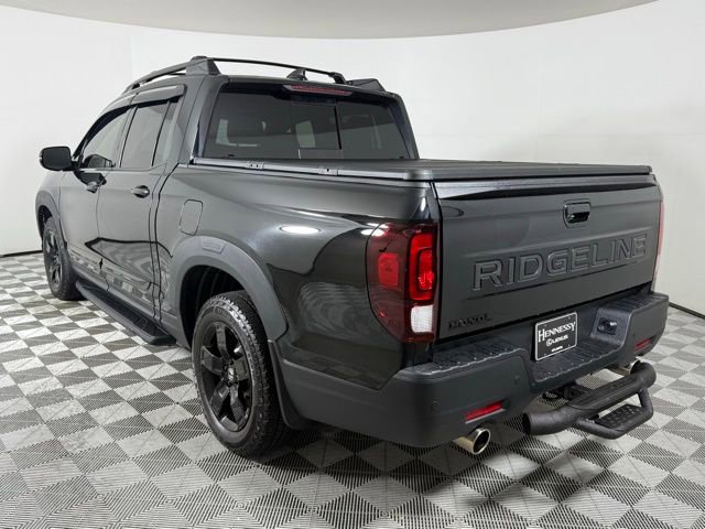 2024 Honda Ridgeline Black Edition photo 3