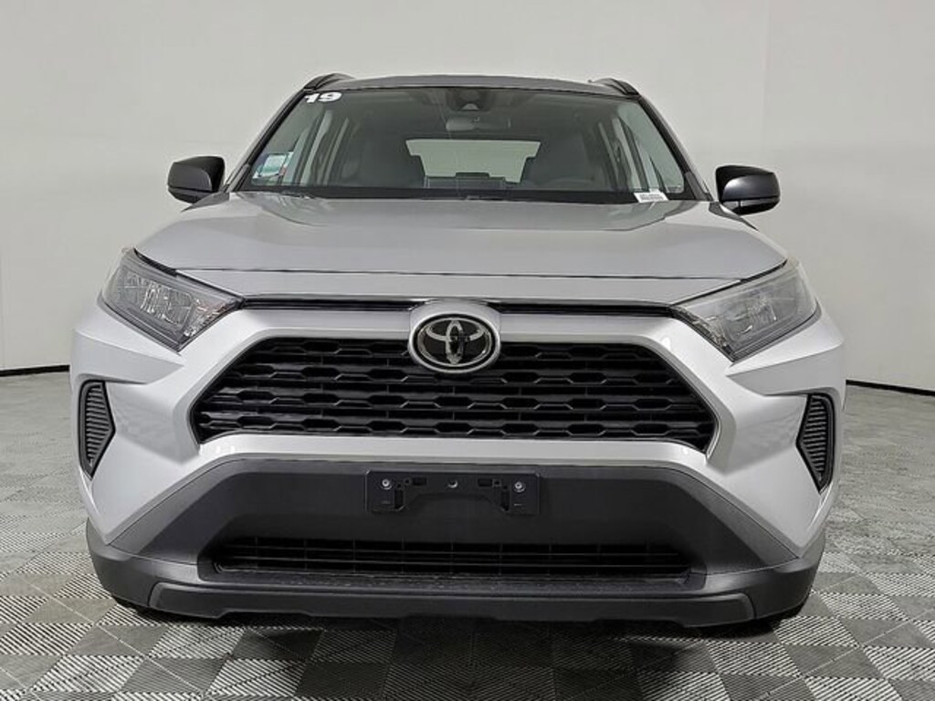 Used 2019 Toyota RAV4 LE SUV