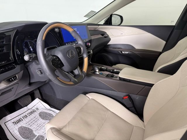 2024 Lexus RX 350h Luxury photo 3