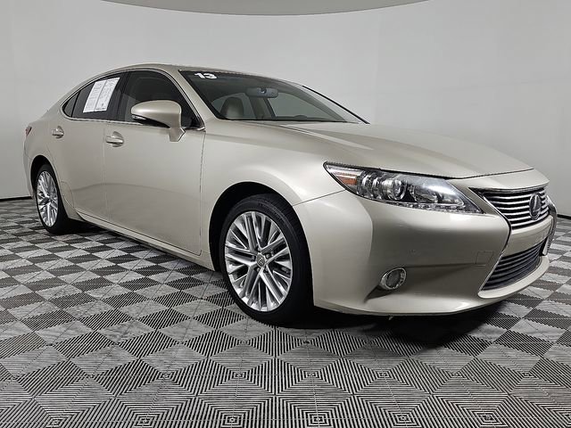 2013 Lexus ES 350 photo 4