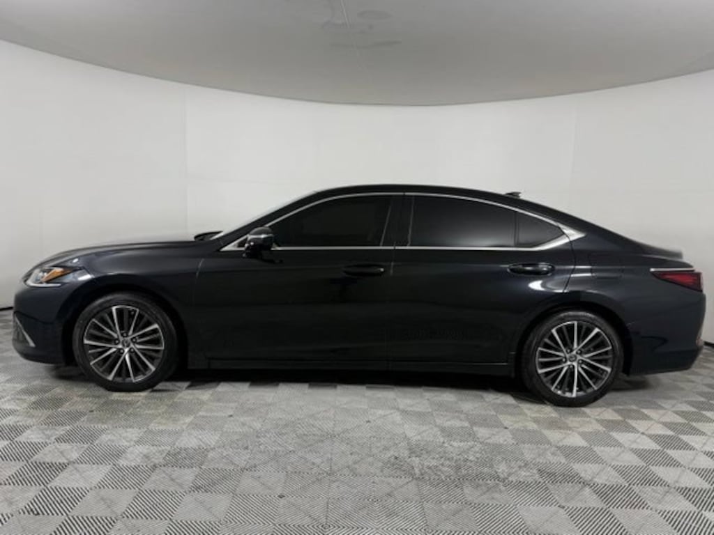 Certified 2022 Lexus ES 350 Sedan