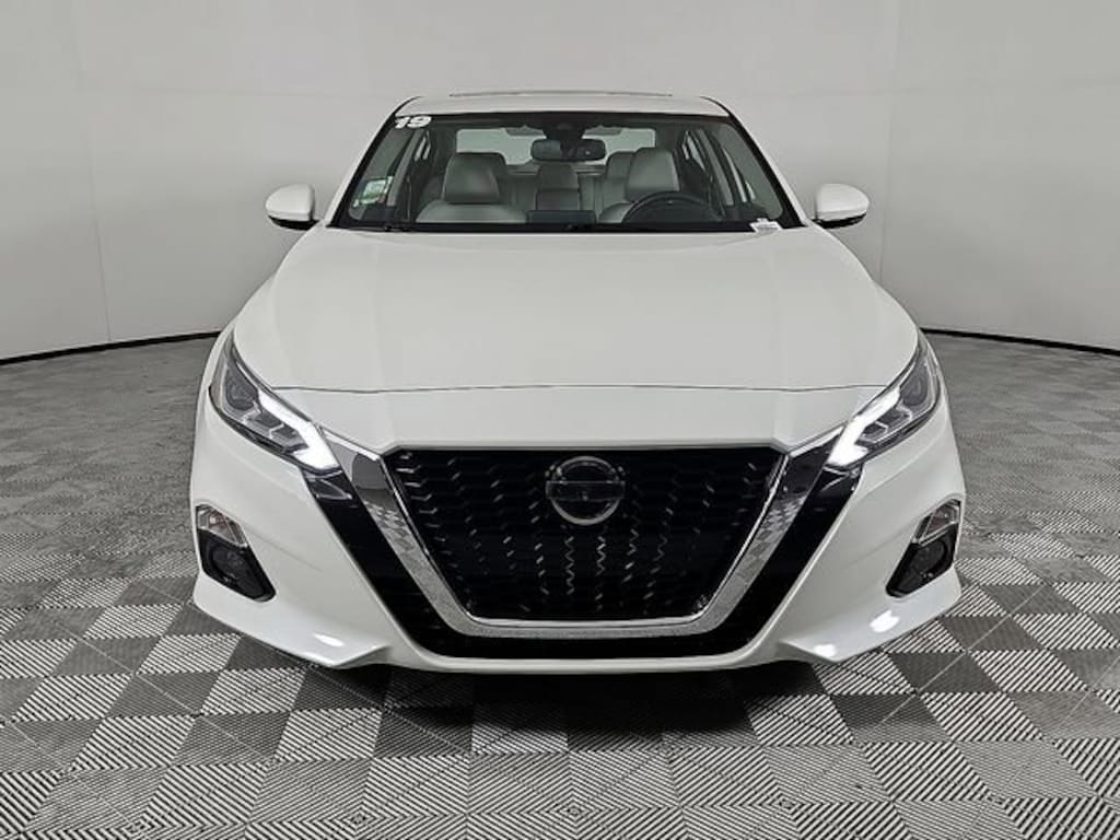 Used 2019 Nissan Altima 2.5 SV Sedan