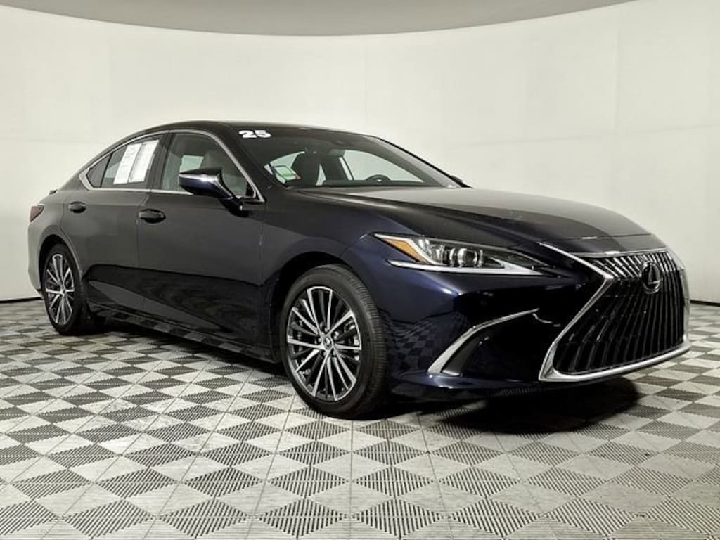 Used 2025 Lexus ES 300h Base Sedan