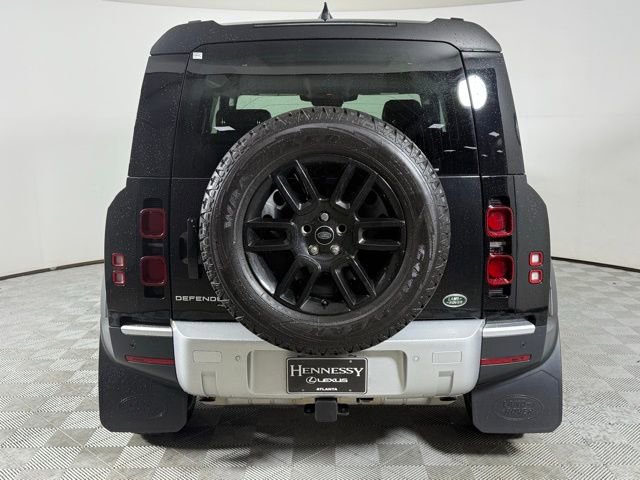 2023 Land Rover Defender 90 SE photo 4