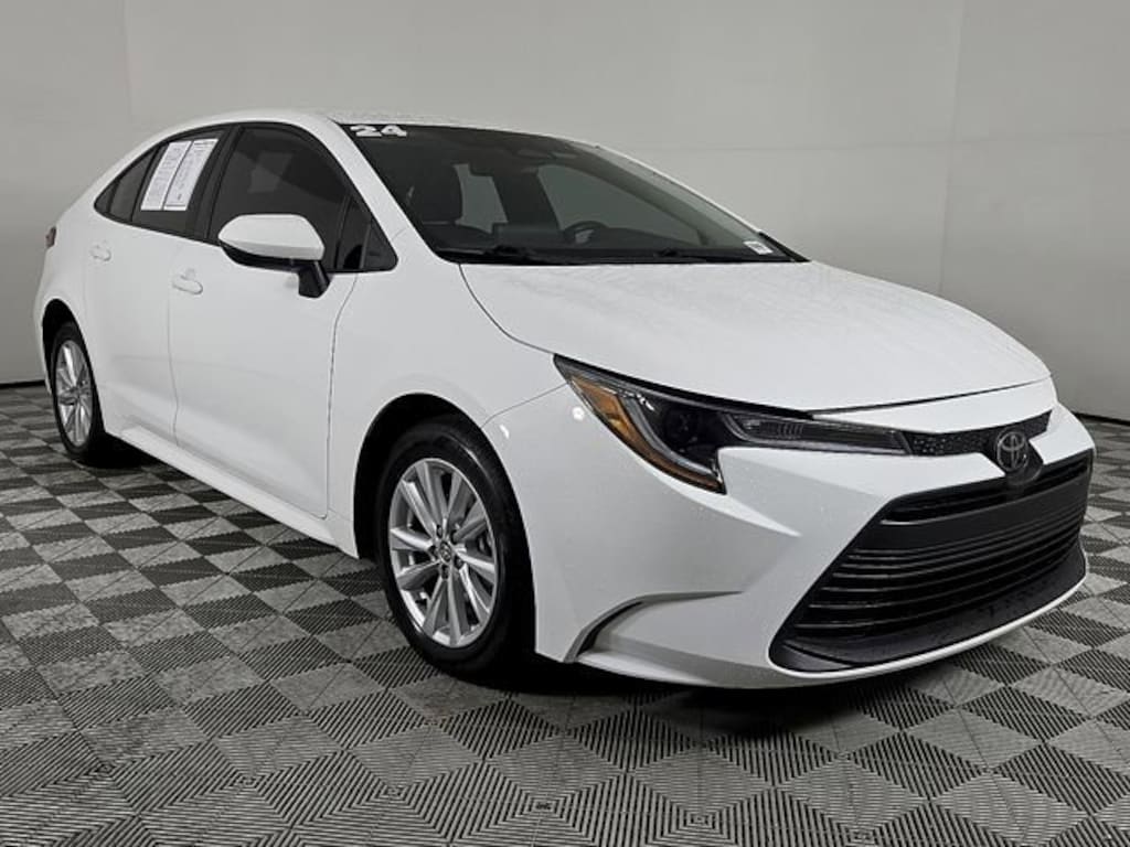 Used 2024 Toyota Corolla LE Sedan