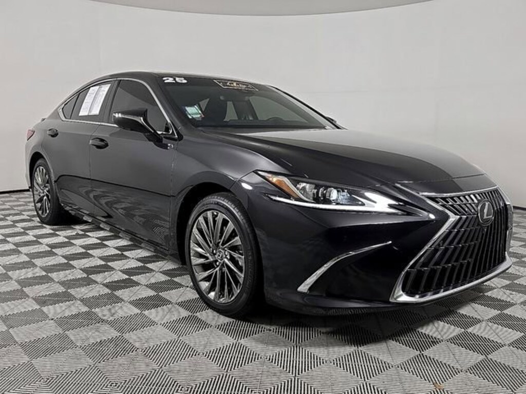 Used 2025 Lexus ES 300h Luxury Sedan