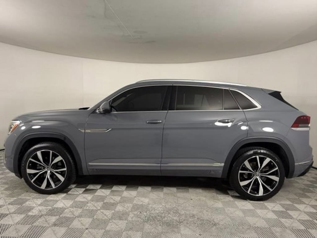 Used 2024 Volkswagen Atlas Cross Sport 2.0T SEL Premium R-Line SUV