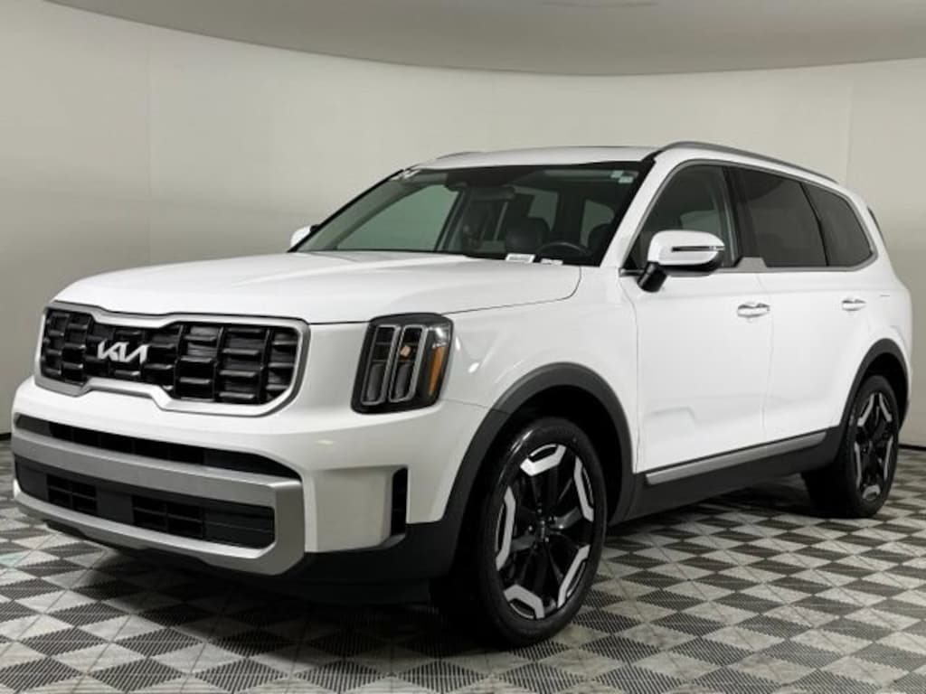 Used 2024 Kia Telluride S SUV