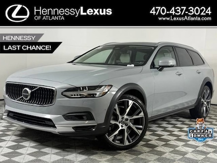2025 Volvo V90 Cross Country B6 Ultra Wagon