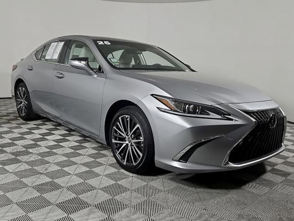 Used 2025 Lexus ES 300h Base Sedan