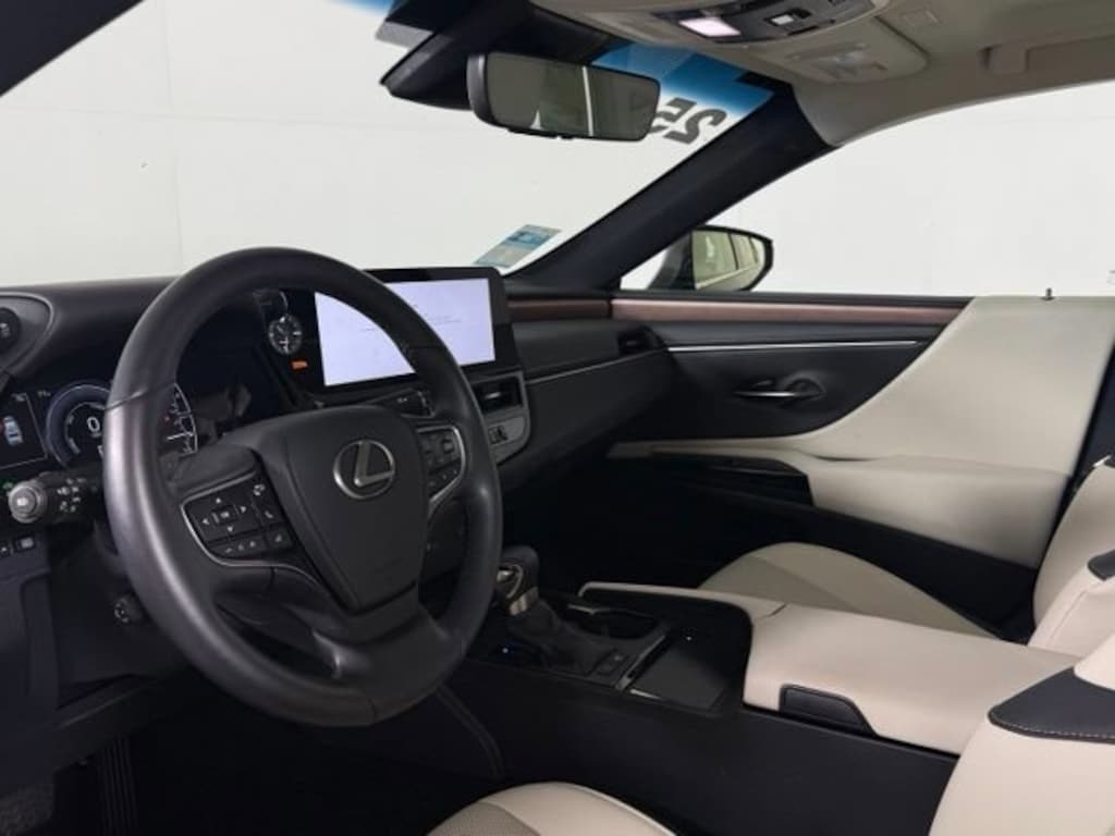 Used 2025 Lexus ES 300h Base Sedan